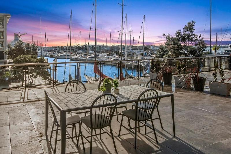 אוקלנד Cbd Viaduct Harbour Resort מראה חיצוני תמונה